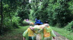 du lịch ngày mưa