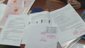 Làm giả giấy tờ tài liệu của cơ quan, tổ chức để lừa đảo chiếm đoạt tài sản bị xử lý thế nào?