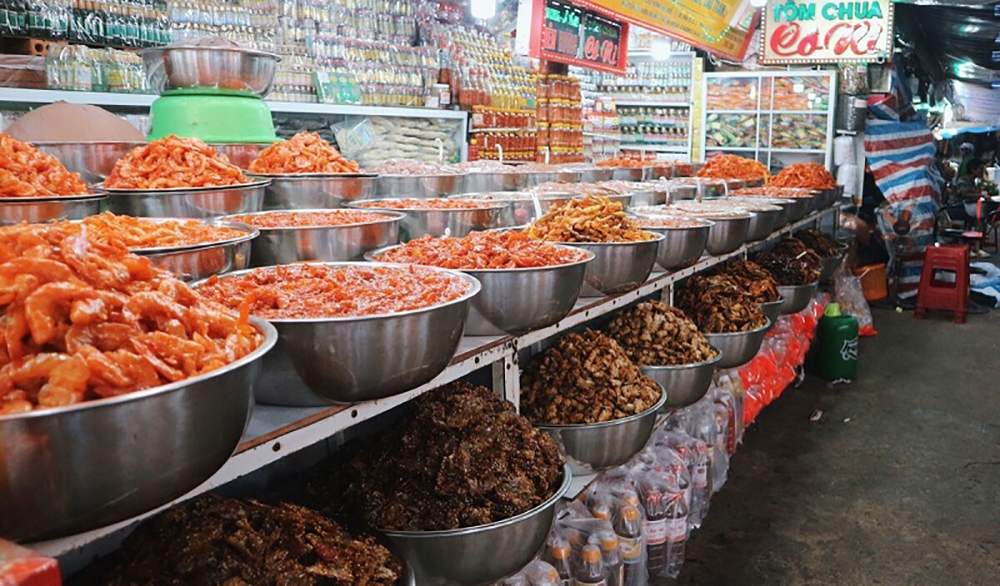 Ghé thăm chợ Đông Ba Huế, thưởng thức đặc sản xứ Cố Đô