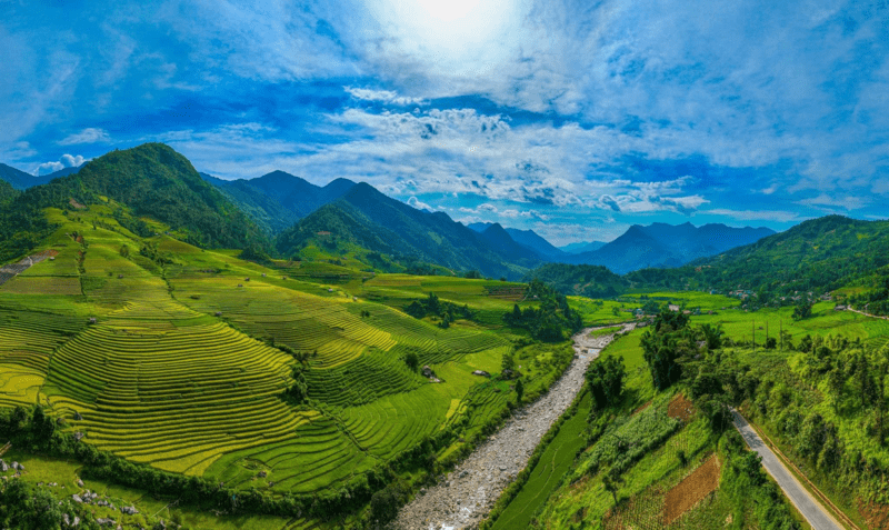 Du lịch SaPa: Ngẩn ngơ trước vẻ đẹp nên thơ tại Nậm Cang