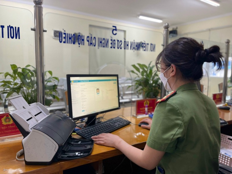 làm hộ chiếu online