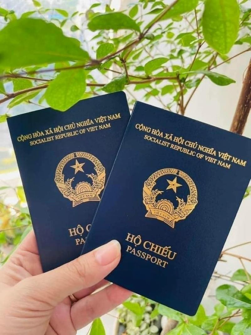 Phí làm hộ chiếu