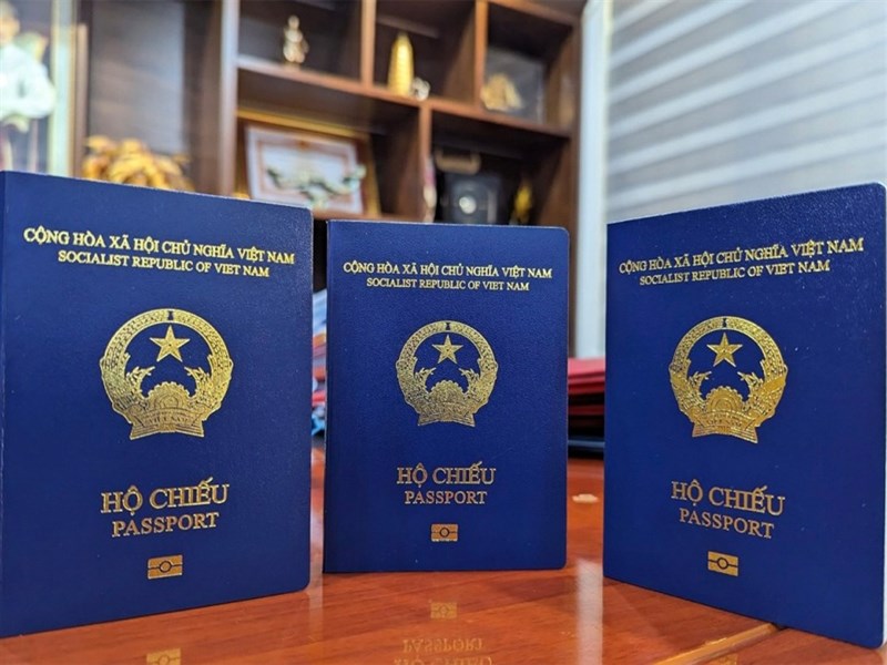 Hộ chiếu điện tử và CCCD chip