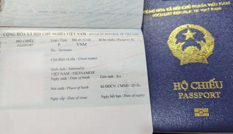 Hộ chiếu điện tử và CCCD chip